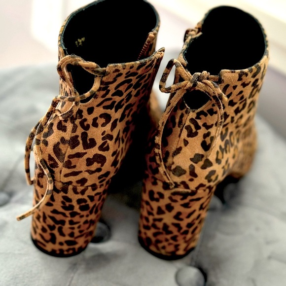 Stuart Weitzman Shoes - FALL FASHION Stuart Weizmann Leopard Ankle Boots, size 38.5